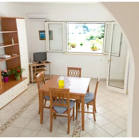 Apartament Corciulo Salve